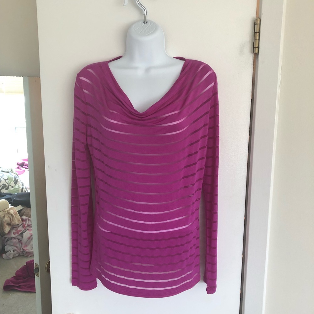 🌺Fuchsia! Long sleeve blouse.